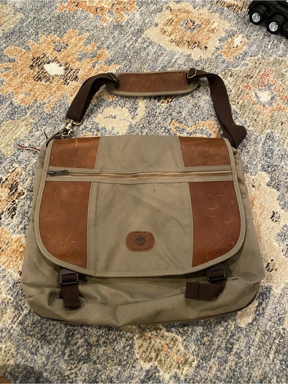 Bag, Men's Canvas Messenger Olive w/Brown Leather Trim